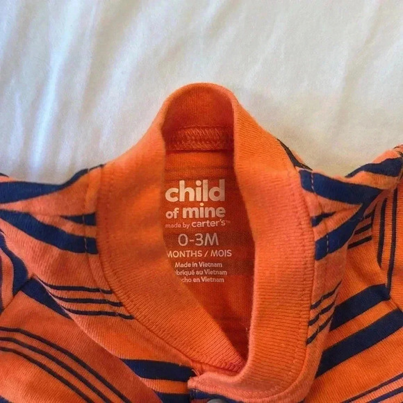 Child of Mine/Carter's - 2 piece newborn baby outfit. Size 0-3 months - Picture 3 of 7